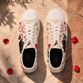 Cat lover sneakers with red hearts and white soles