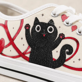Women’s statement shoes with heart balloon design